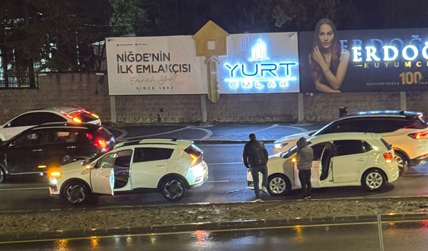 Niğde’de maddi hasarlı trafik kazası