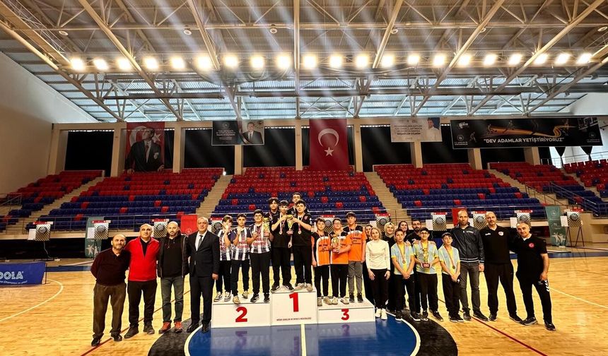 Niğde’de Dart İl Birinciliği ödül töreni düzenlendi