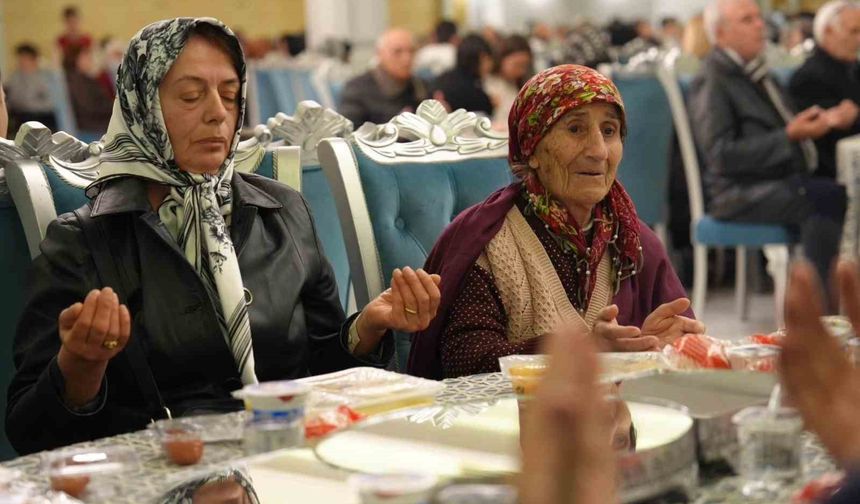 Ramazan'ın ilk iftarı 81 ilde şehit yakınları ve gazilerle yapılacak