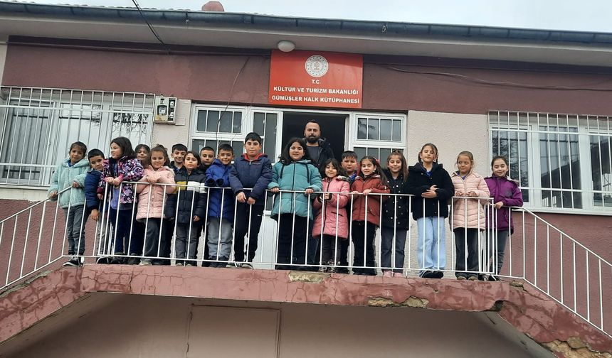 Gümüşler İlkokulu öğrencilerinden kütüphane ziyareti