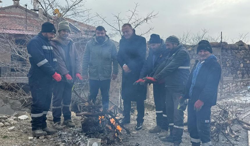 Altunhisar'da yol düzenleme çalışmaları sürüyor