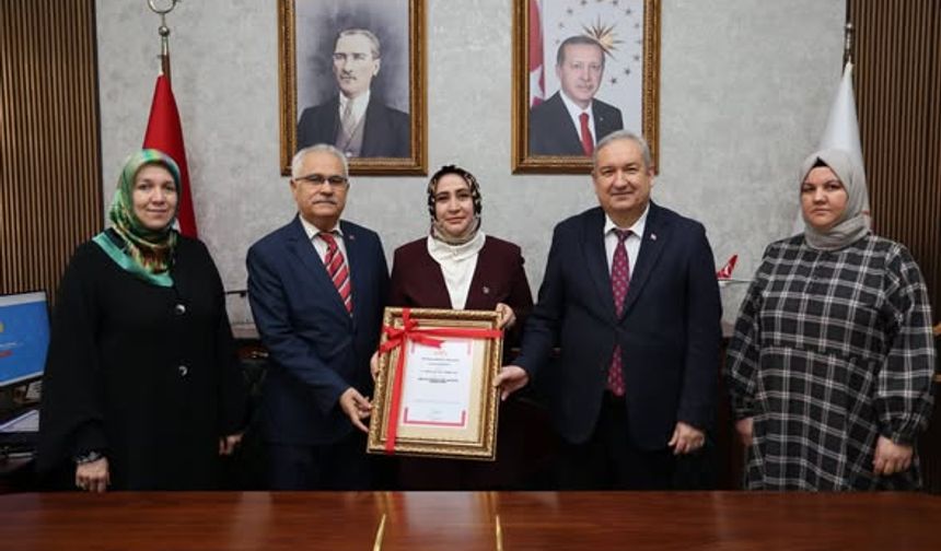 Niğde’de faydalı model belgesi alan projeye tebrik