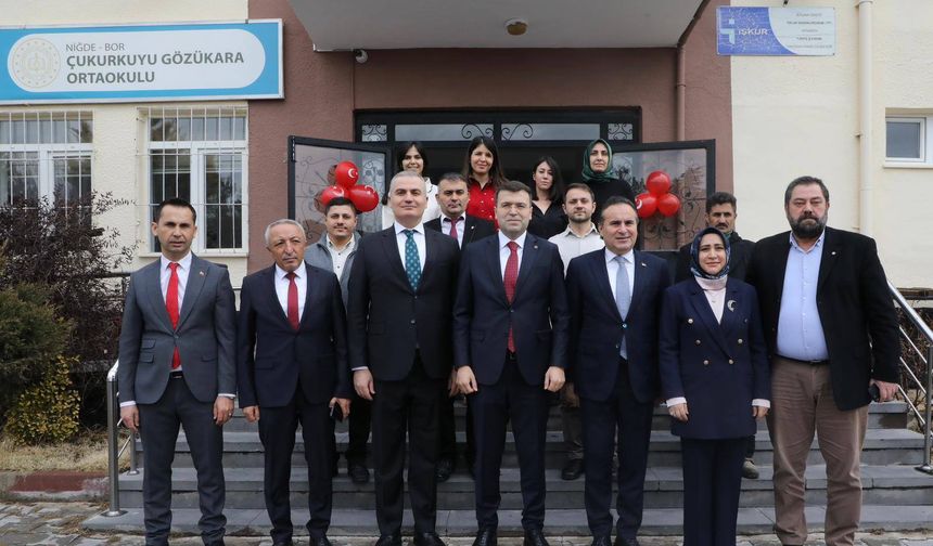 Çukurkuyu'da bilişim sınıfları açıldı