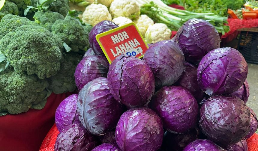 Pazarda tanesi 80 lira çiftçiden 5 liradan almak istediler