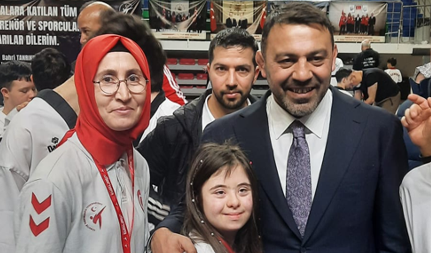 Down sendromlu Zeynep’ten Niğde’ye gurur