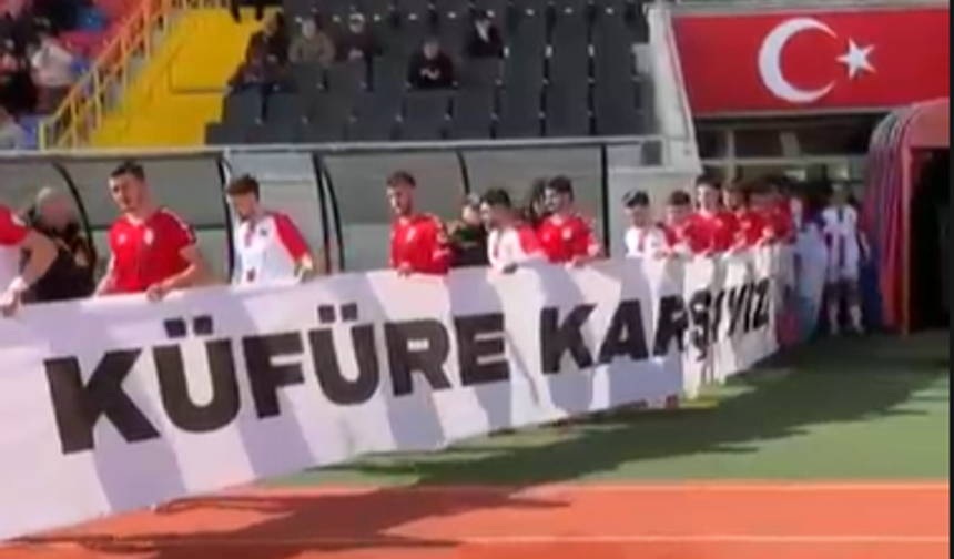 Niğde’de futbolculardan anlamlı mesaj