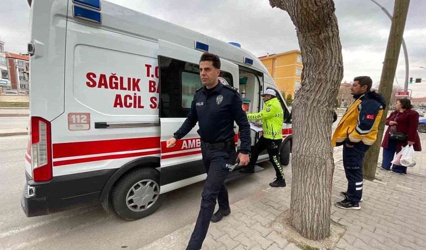 Ciple çarpışan motosikletli çocuk sürücü yaralandı