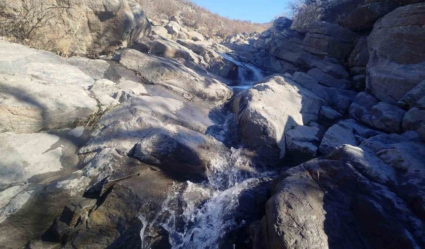 Yıllardır kuru kalan dereler yeniden akmaya başladı