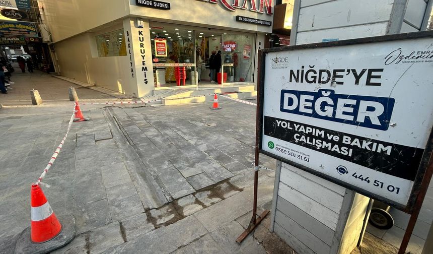 Niğde’de Yeni Çarşı’daki kırık taşlar onarıldı