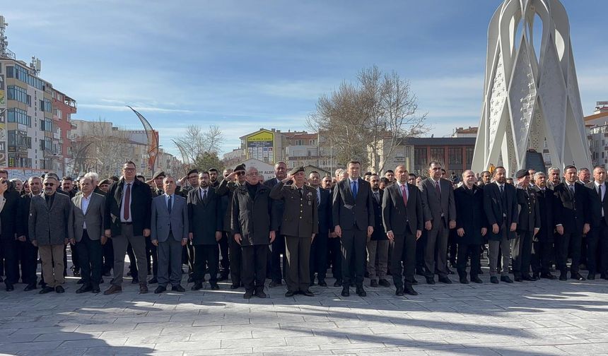 Niğde’de 92. yılında Atatürk Anıtı’na çelenk sunuldu