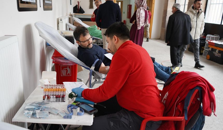 Niğde İl Milli Eğitim’de kan bağışı etkinliği düzenlendi