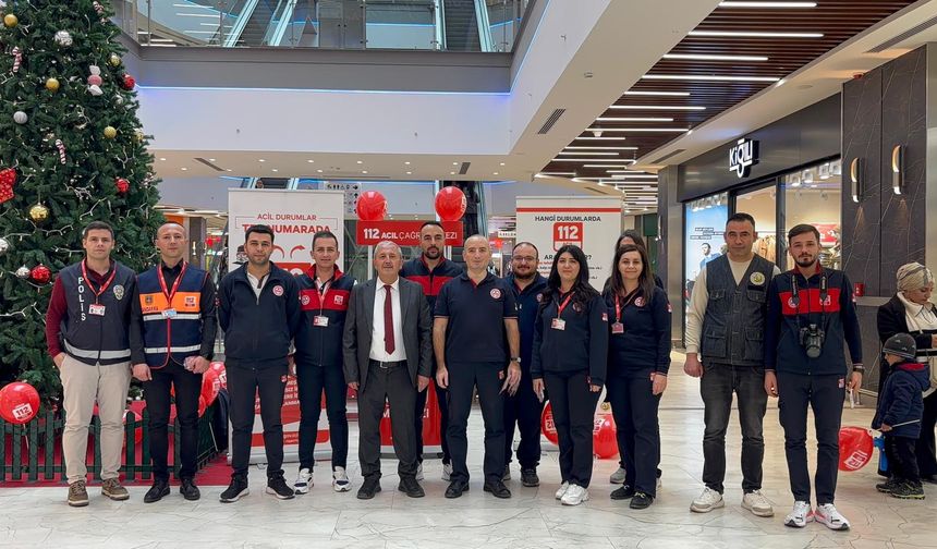 Niğde’de 112 Günü’nde vatandaşlara bilgilendirme standı açıldı