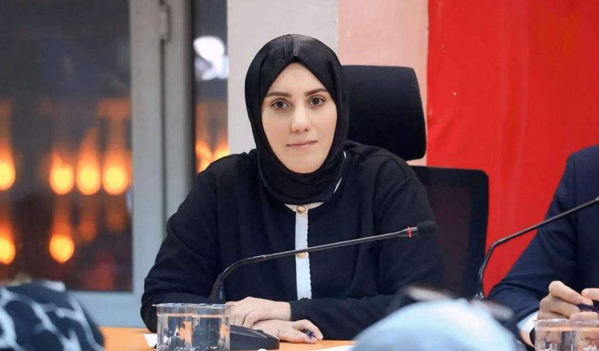 AK Parti Niğde Kadın Kolları Başkanı Özkul görevinden istifa etti