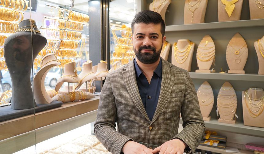 Altın fiyatları haftayı dengeli kapattı