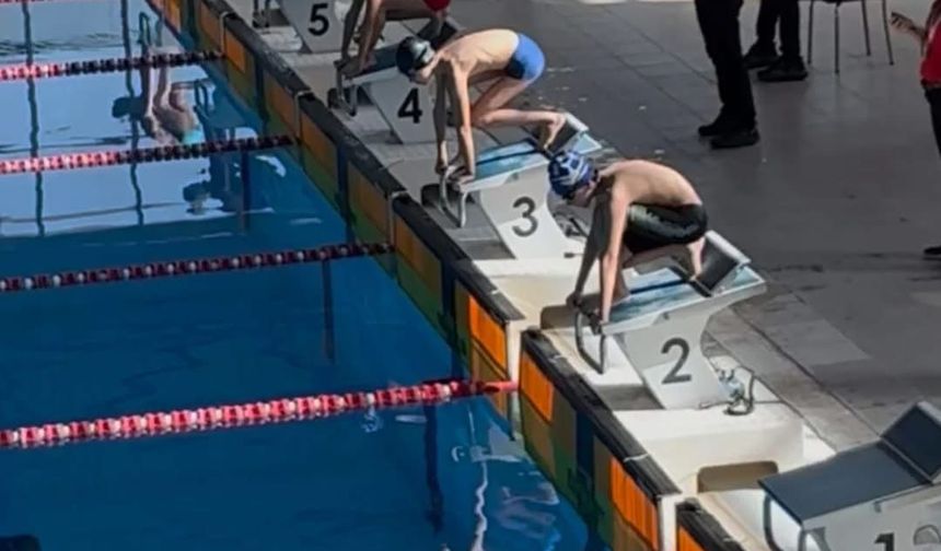 Niğde’de kulaçlar şampiyona için atıldı