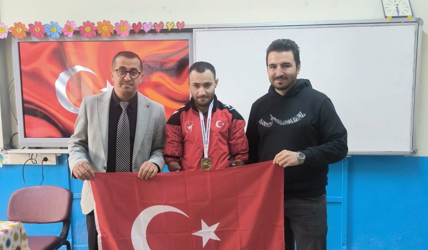 Şampiyon Asbala, Niğde’de öğrencilerle buluştu