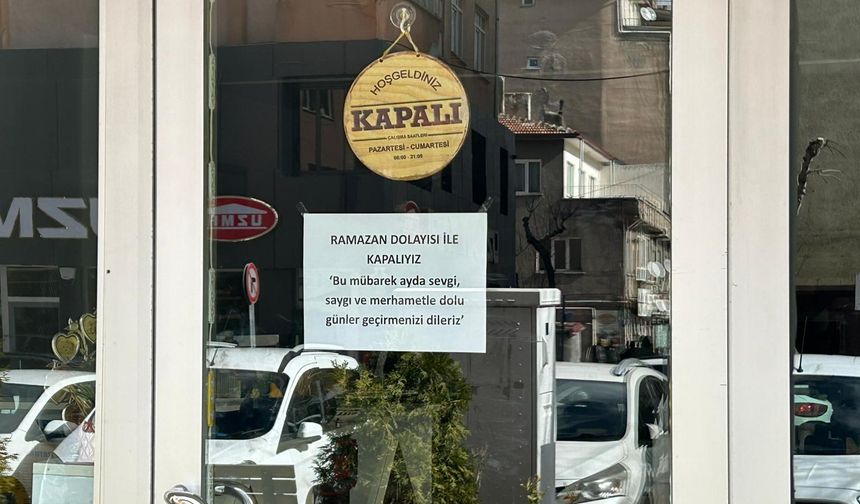 Esnaflar Ramazan'da kepenk kapattı