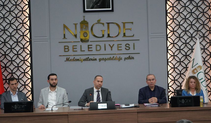 Niğde Belediyesi Olağanüstü Meclis Oturumu yaptı