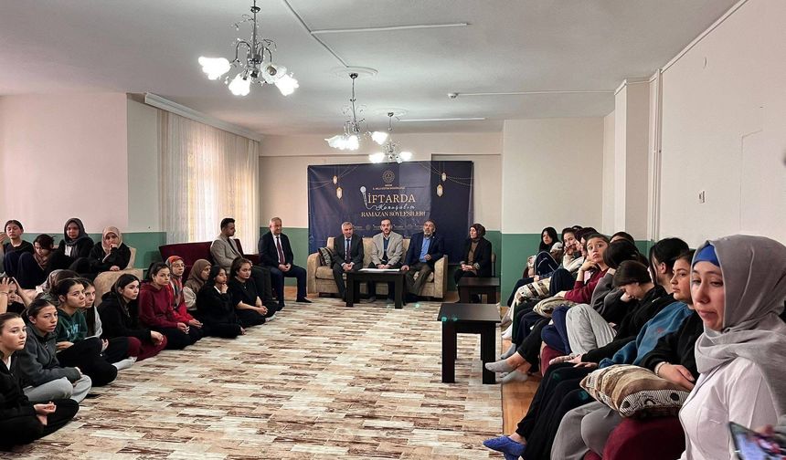 Maarifin Kalbinde Ramazan Programı düzenlendi