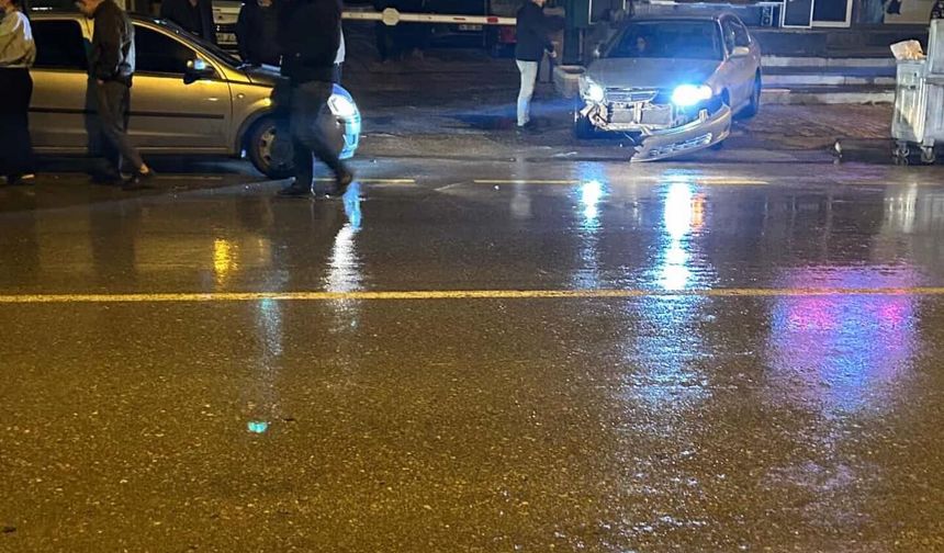 Selçuk Mahallesi’nde maddi hasarlı kaza