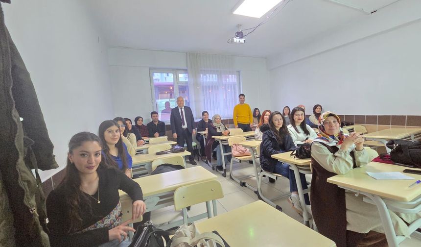 Müdür Çetin, Özel Öğretim Kursunu yerinde inceledi