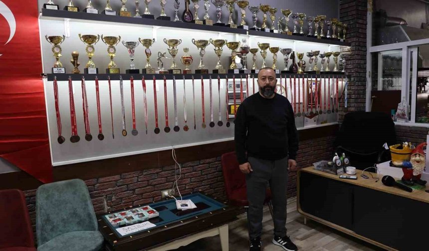 Bilardoyu aşka dönüştürdü, 150 sporcu yetiştirdi