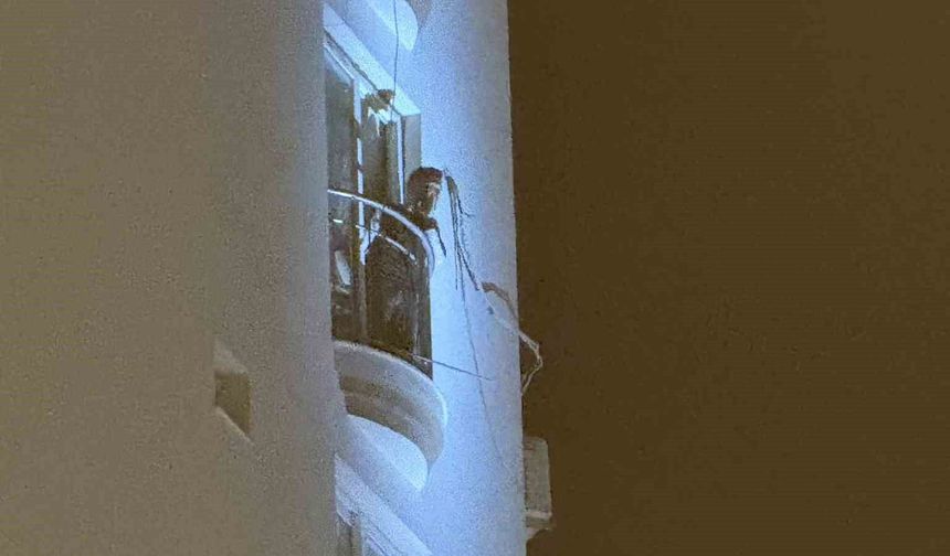 Bir genç elindeki kolonya şişesiyle deh*şet saçtı: 'Kendimi ve evi yakacağım'