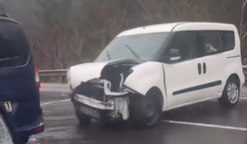 Niğde-Pozantı yolunda araç bariyerlere çarptı