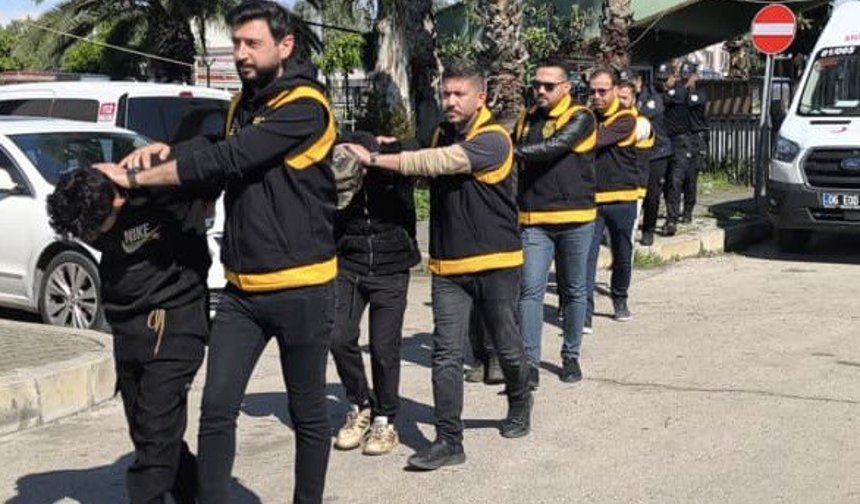 Halde sıkı denetim: 16 kaçak göçmen sınır dışı edildi