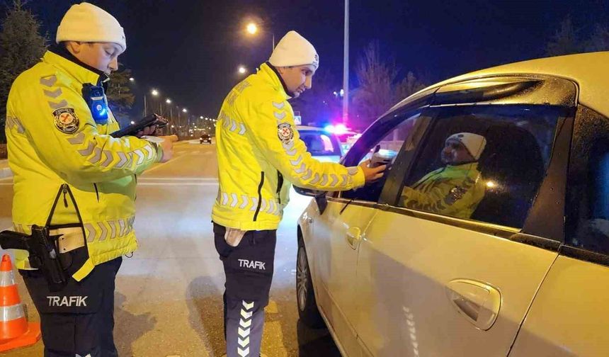 130 bin adet makaron ele geçirildi: 5 tutuklama