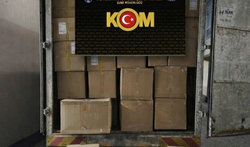 1 ton kıyılmış kaçak tütün ele geçirildi