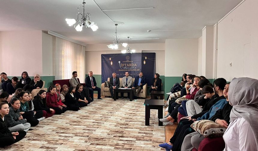 Niğde'de İftarda Konuşalım programı düzenlendi