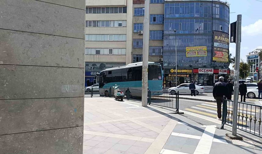 Özel halk otobüsünün çarptığı kişi yaralandı