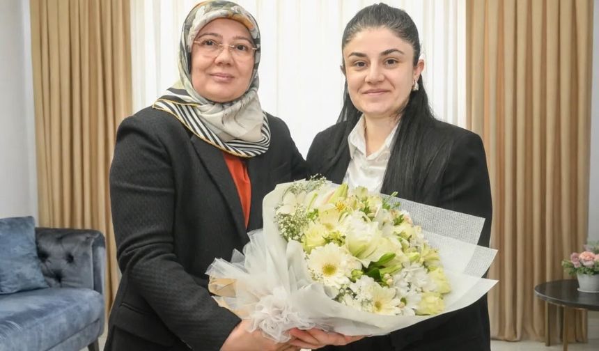 Şehit eşine vefa ziyareti