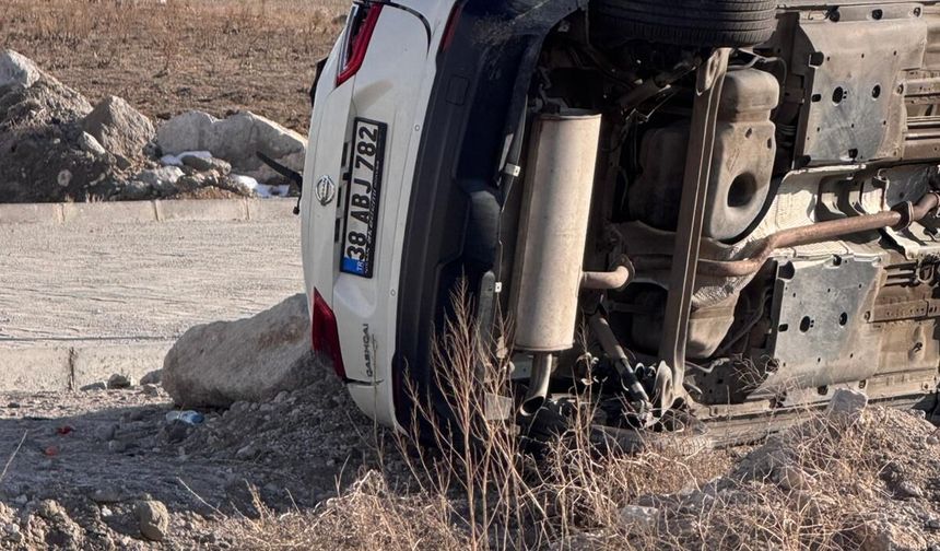 Niğde-Kayseri Karayolu’nda kaza: 2 Yaralı
