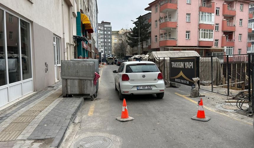 Niğde’de o sokak trafiğe kapatıldı