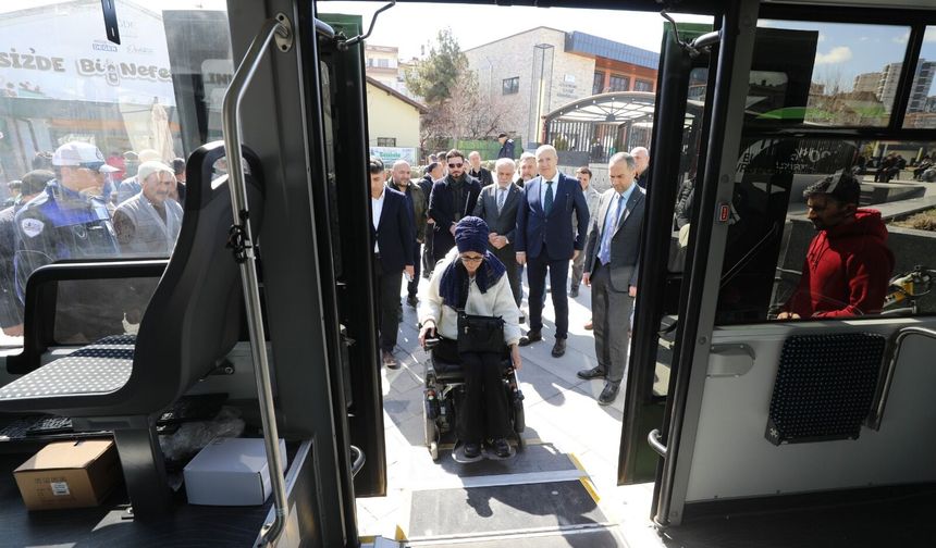 Niğde'de ücretsiz elektrikli otobüsler  ilk seferine çıktı