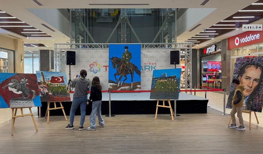 Çanakkale Destanı Niğde’de gençlerin fırçasıyla sergilendi