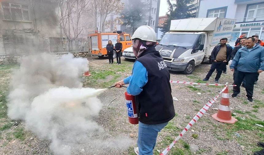 Niğde’de AFAD personeline yangın eğitimi
