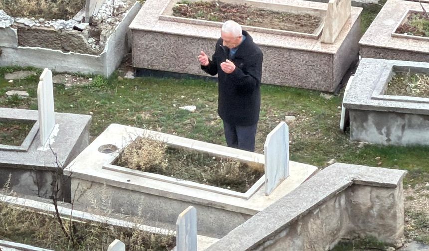 Niğde’de bayramın ilk gününde mezarlıklarda yoğunluk