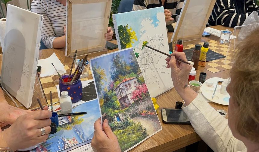 Niğde’de kütüphane haftasında yetişkinlere özel sanat atölyesi