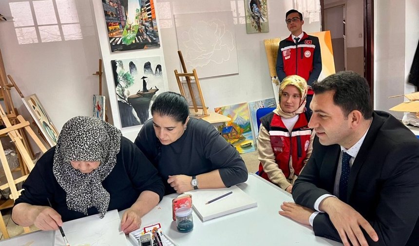 Sanatla güçlenen hayatlar Niğde’de başladı