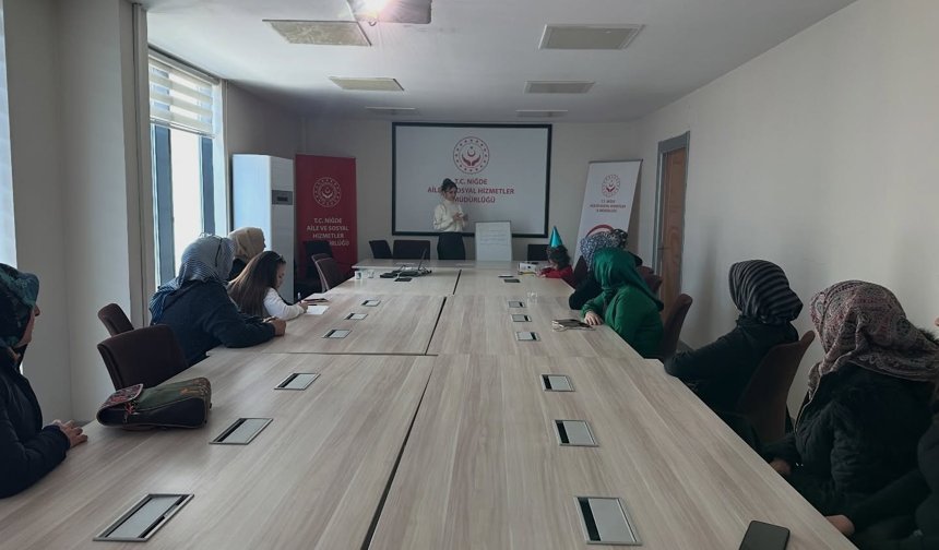 Niğde'de ailelere "Modüler Aile Eğitim Programı" eğitimi