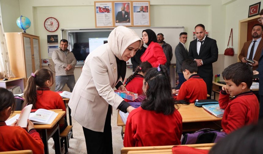 Maarifin kalbinde çocuk etkinlikleri ile öğrencilerin yüzü güldü