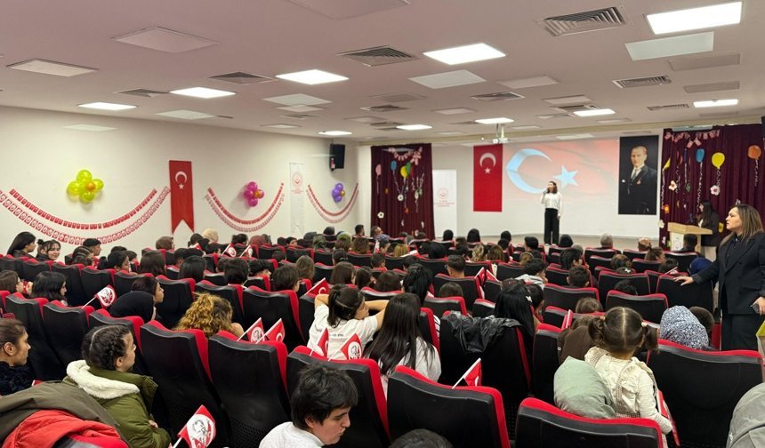 Kumluca’da 23 Nisan sevinci