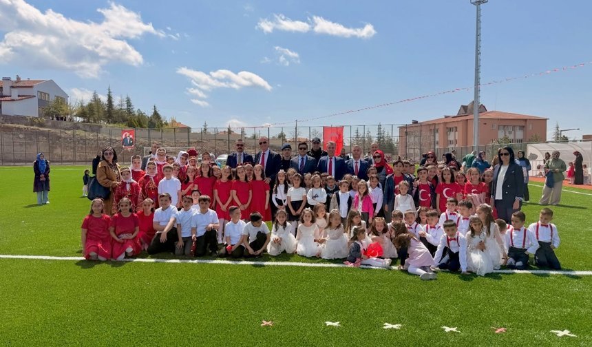 Niğde Altunhisar’da 23 Nisan coşkusu