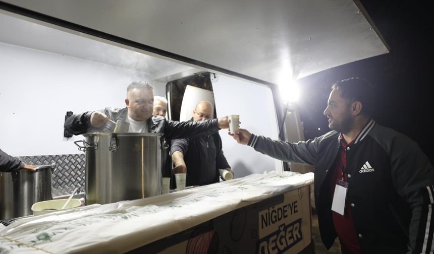 Niğde Belediyesi’nden yarışmacılara çorba ikramı