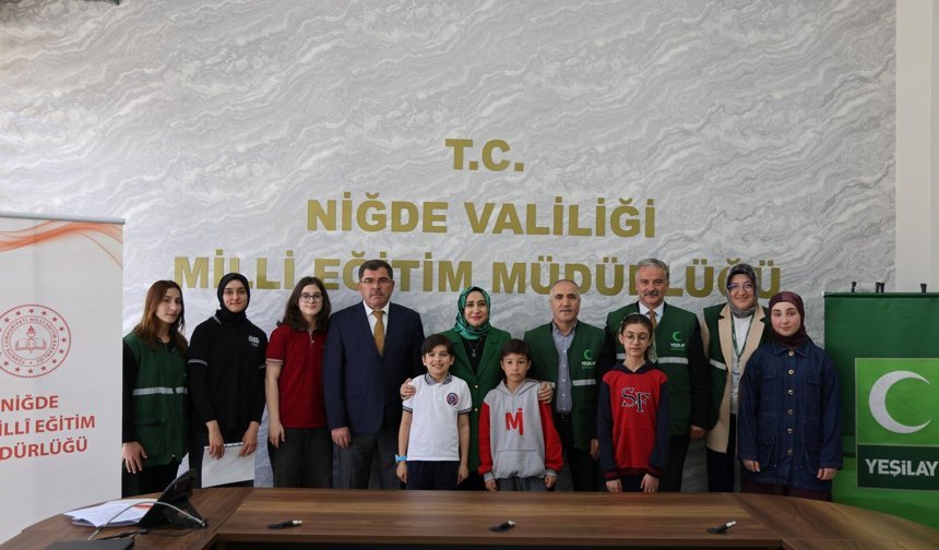 Niğde’de dereceye giren öğrenciler ödüllendirildi