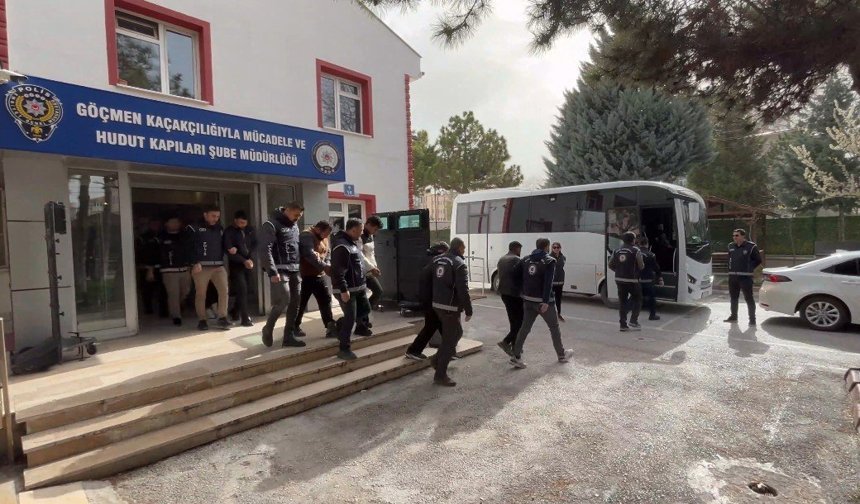 Niğde dahil 4 ilde göçmen kaçakçılığı operasyonu