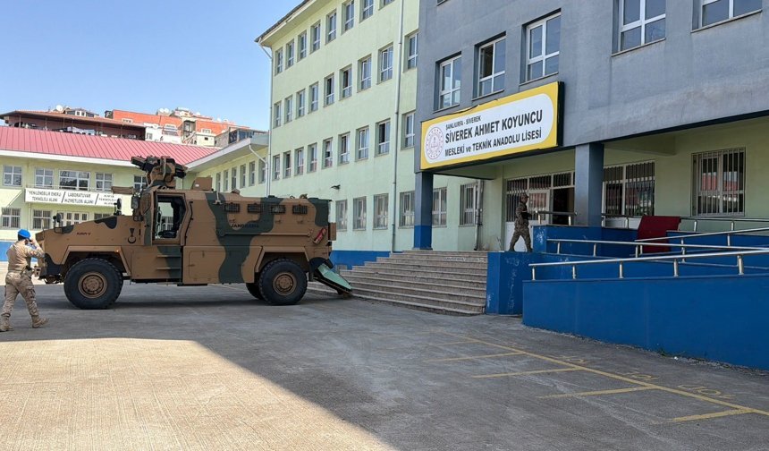 Lisede silahlı saldırı 13 yaralı